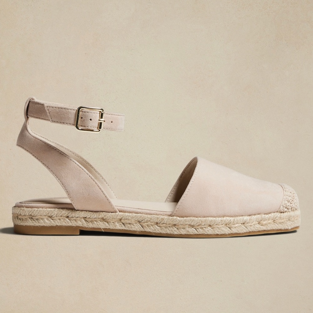 BANANA REPUBLIC FLAT CLOSED-TOE ESPADRILLE